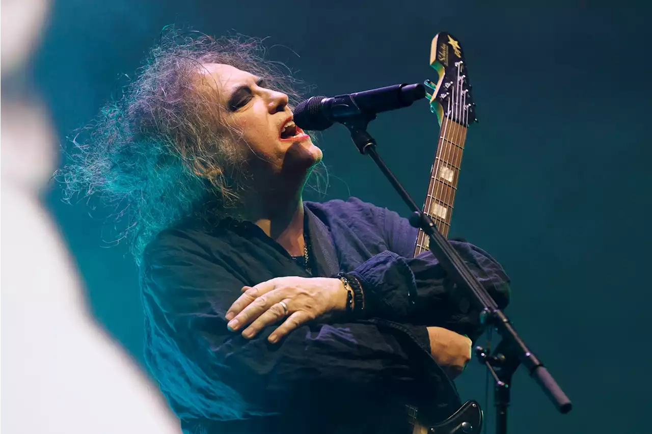 See the Cure Revive 'A Thousand Hours,' 'Six Different Ways' Live for First Time Since 1987