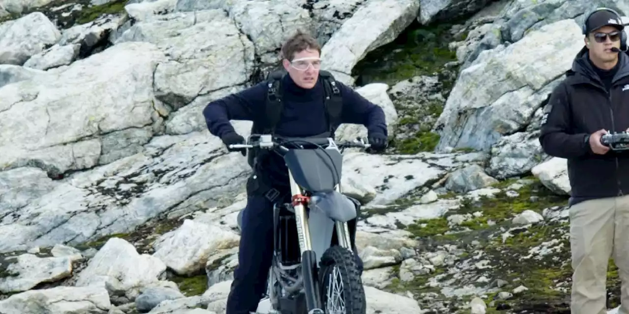 'He Had No Fear': M:I 7 Star Recalls Watching Tom Cruise's Daring Motorcycle Stunt