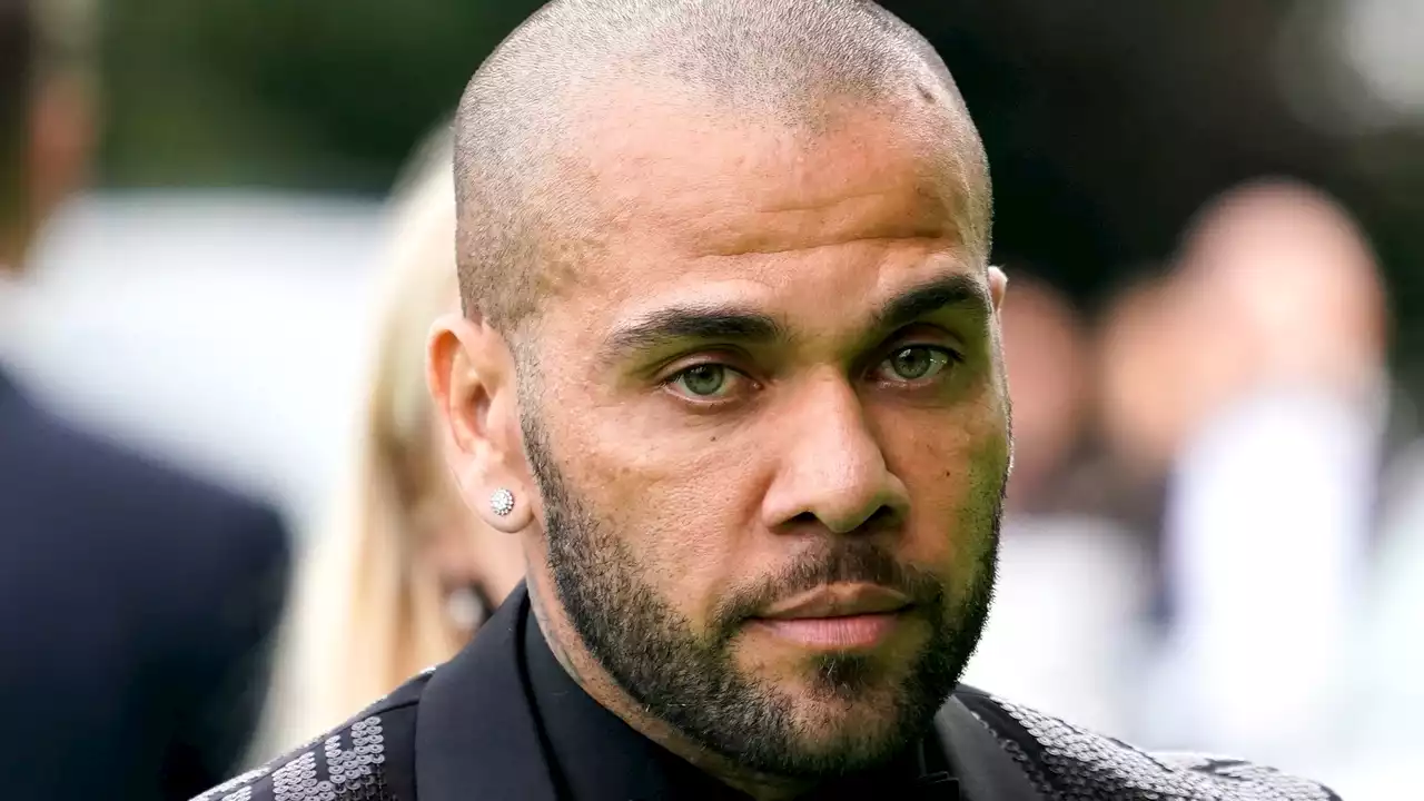 El duro testimonio de la víctima de Dani Alves: 'Me empezó a pegar, me tiró el bolso al suelo y me cogió de la ropa'