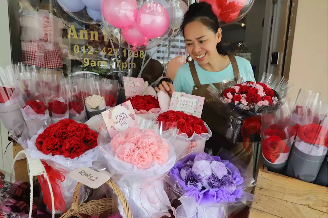 Florist businesses bloom for Mothers Day