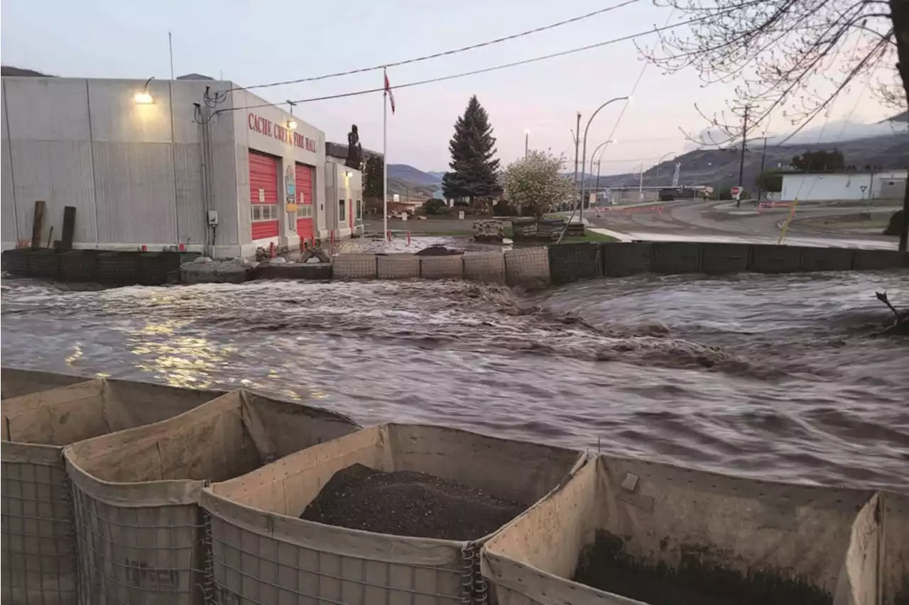 Hundreds ordered out of riverside mobile homes in flood-hit Cache Creek - Terrace Standard