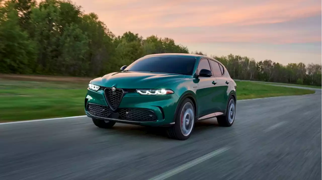 2024 Alfa Romeo Tonale First Drive: An electrifying Italian alternative - Autoblog