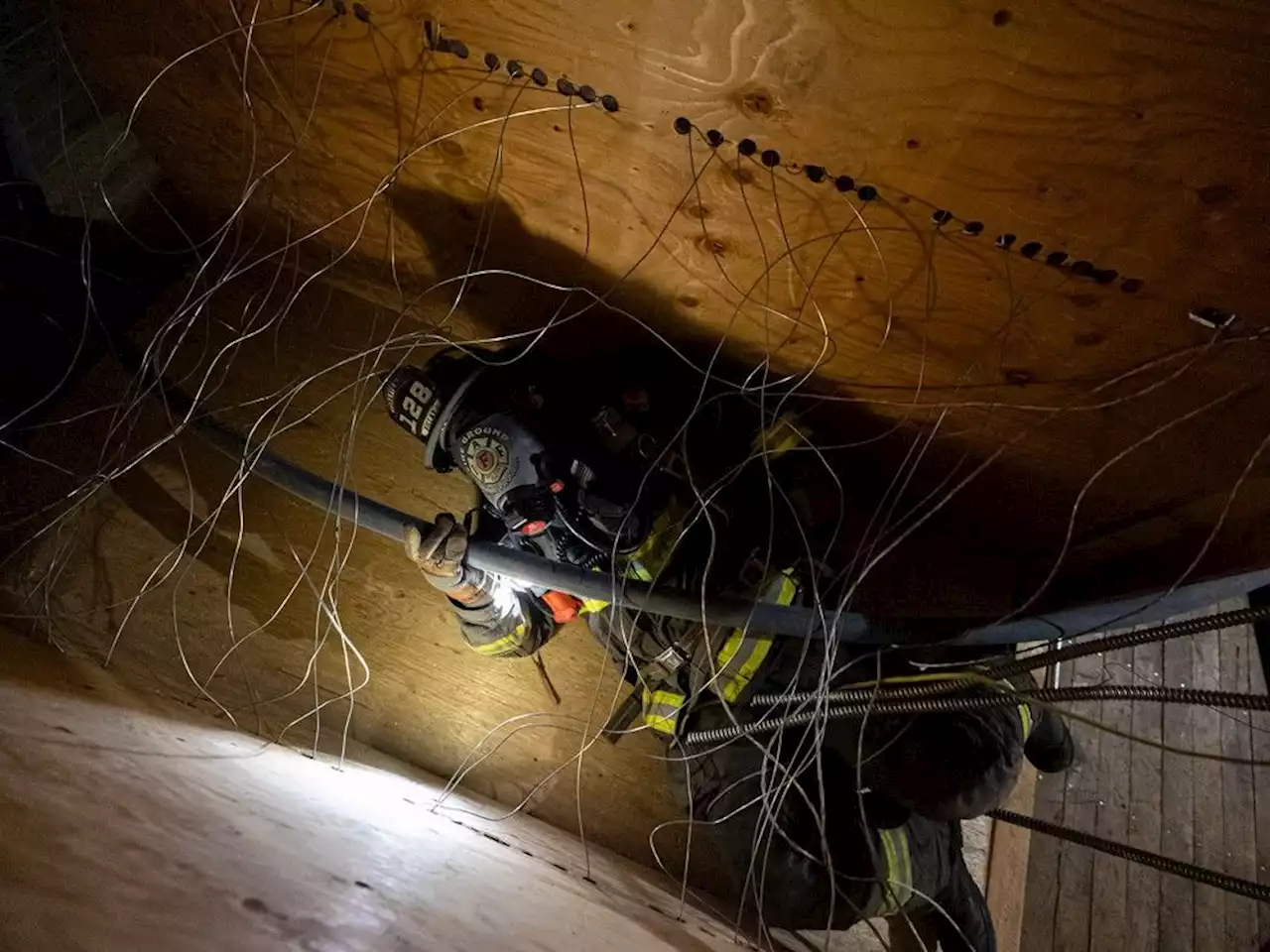 Sask. firefighters take part in survival training session in Saskatoon