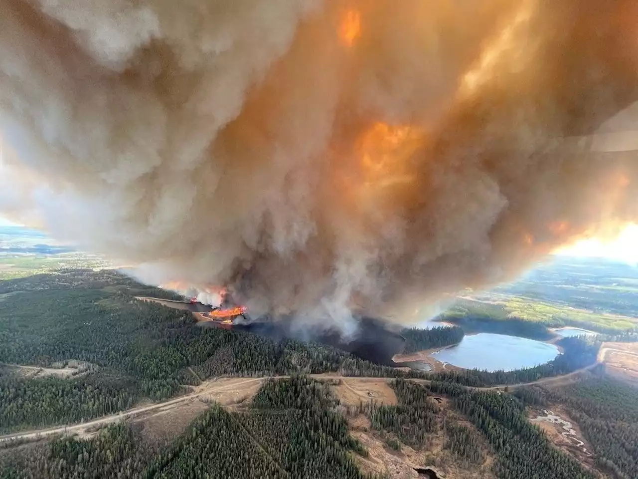 Western Canada braces for early heat wave, raising wildfire risk in Alberta and B.C.