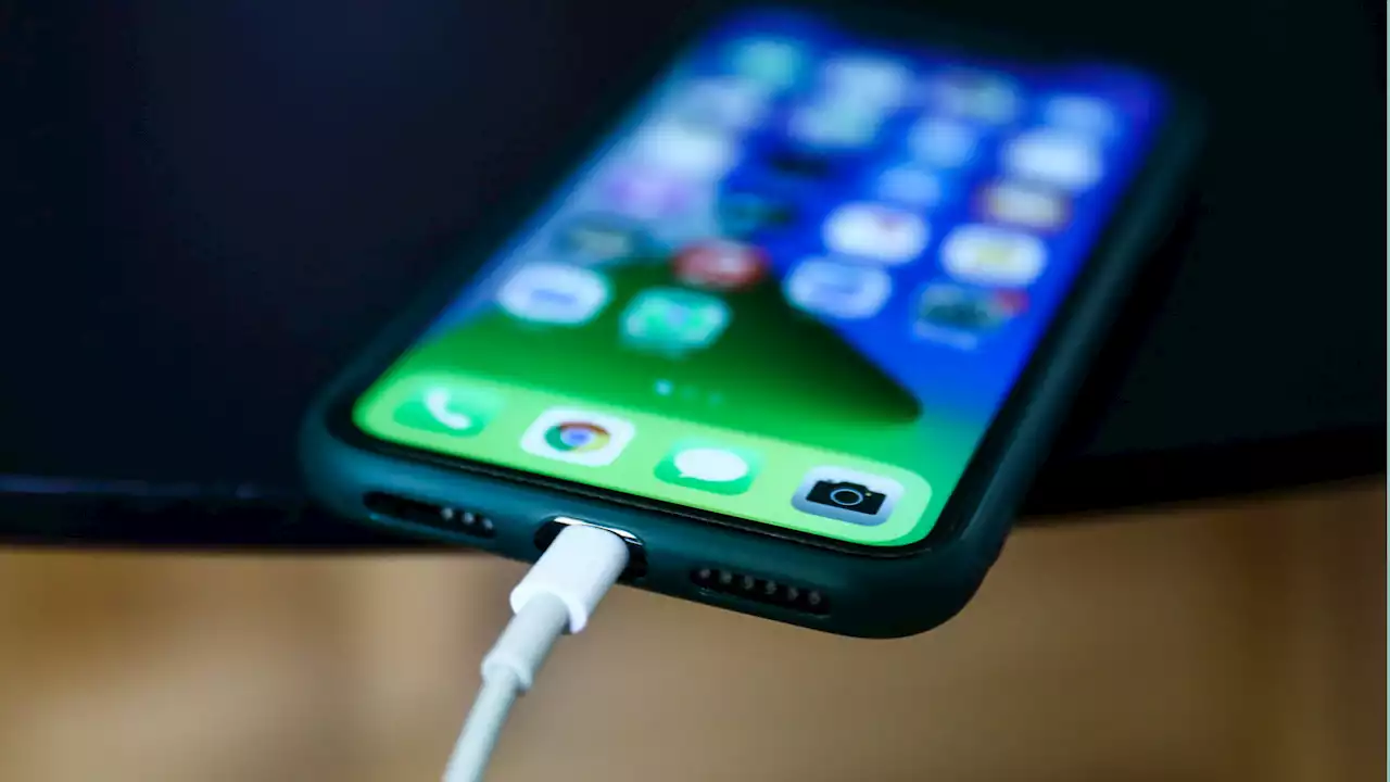 I'm an Apple expert – you're making a common iPhone mistake killing your battery