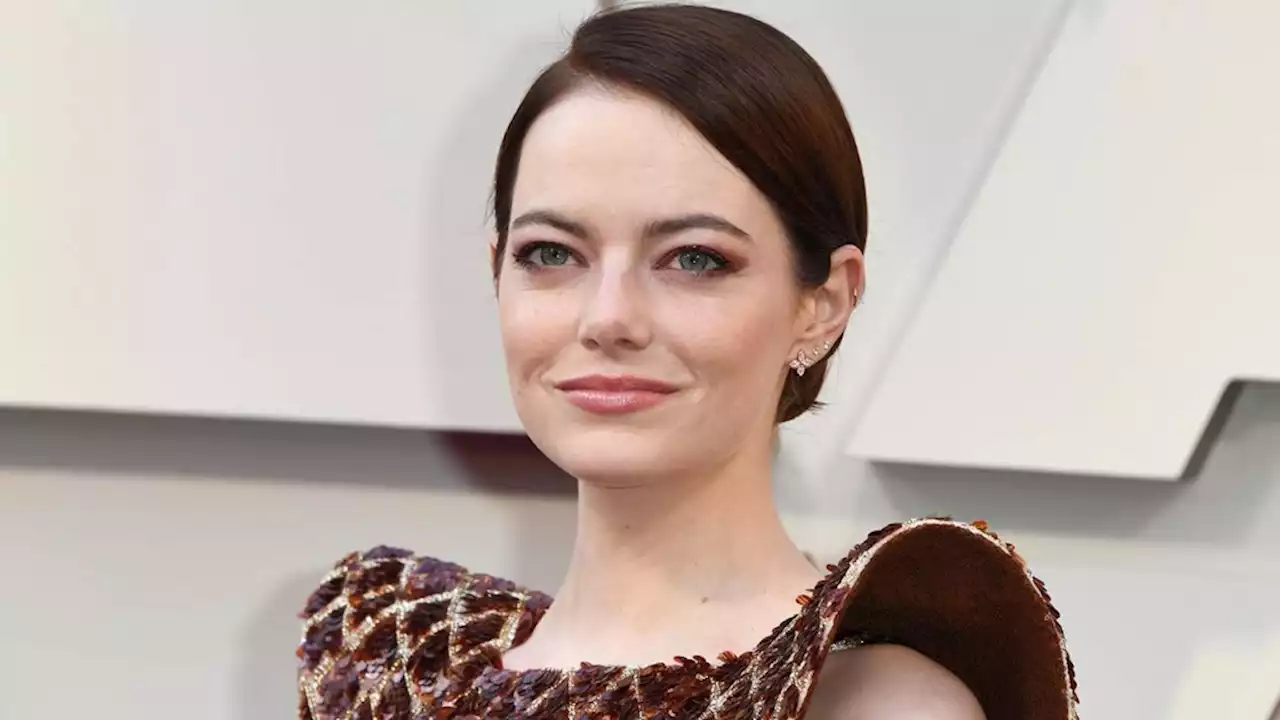 Emma Stone Goes Frankenstein-Like in Yorgos Lanthimos’ ‘Poor Things’ Trailer