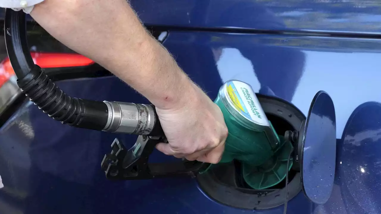 Fino a quando continuerà a calare il prezzo della benzina