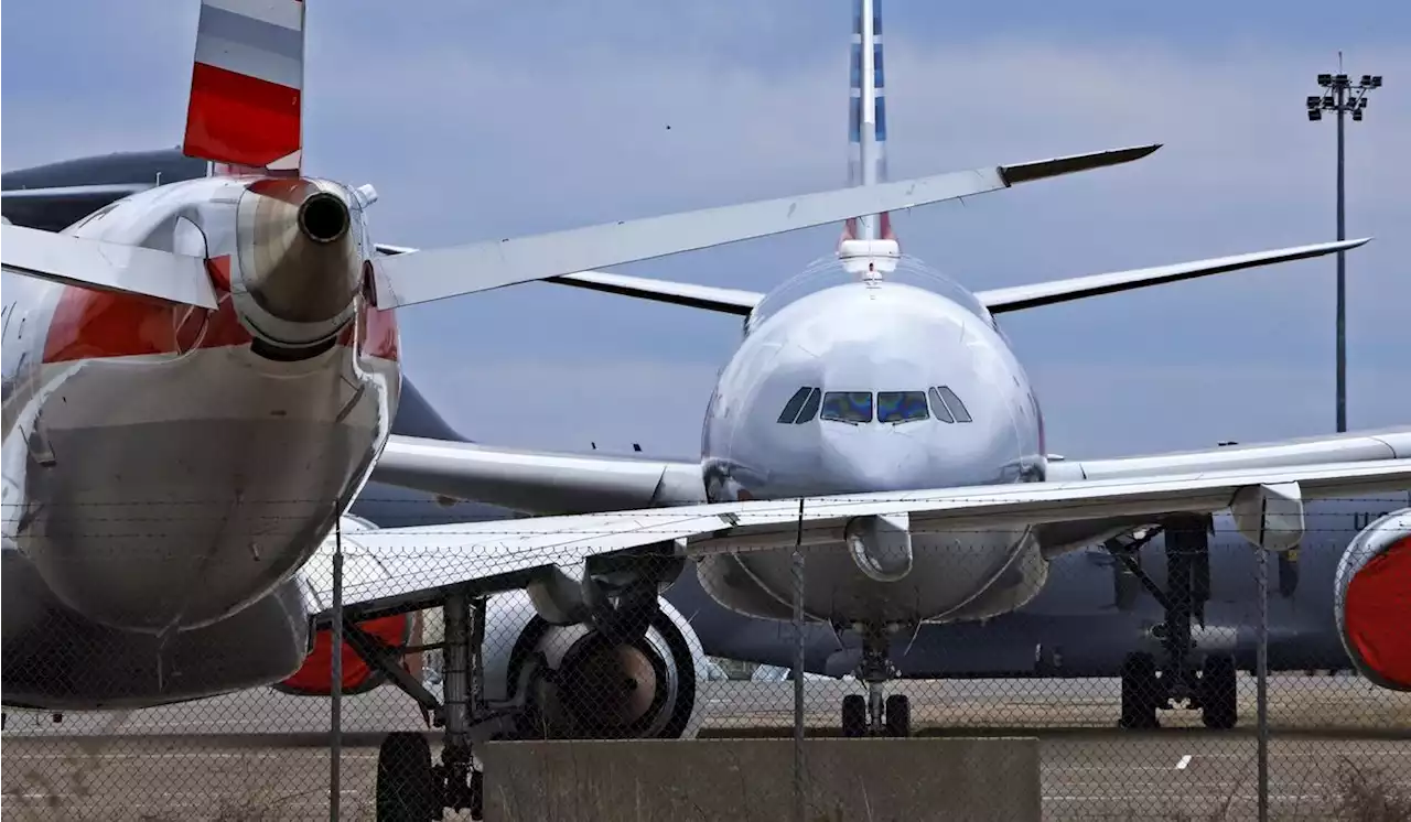 Bomb threat at Pittsburgh airport results in one arrest