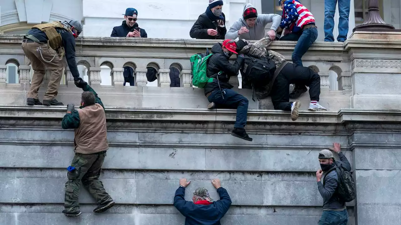 Idaho man who dangled from Senate balcony during Capitol riot receives 15-month prison sentence