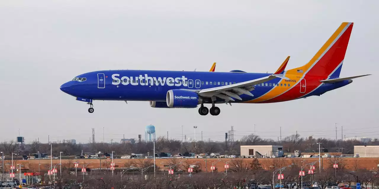 Southwest Pilots Vote to Authorize a Strike