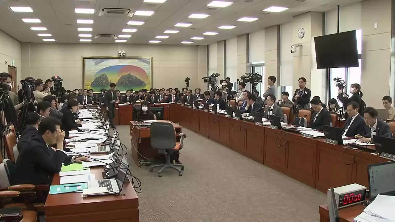 與 '권익위, 김남국 조사해야'...野 '주가폭락 책임론' 역공