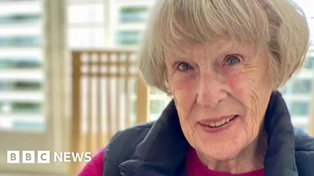 Woman with leukaemia plans skydive for 90th birthday