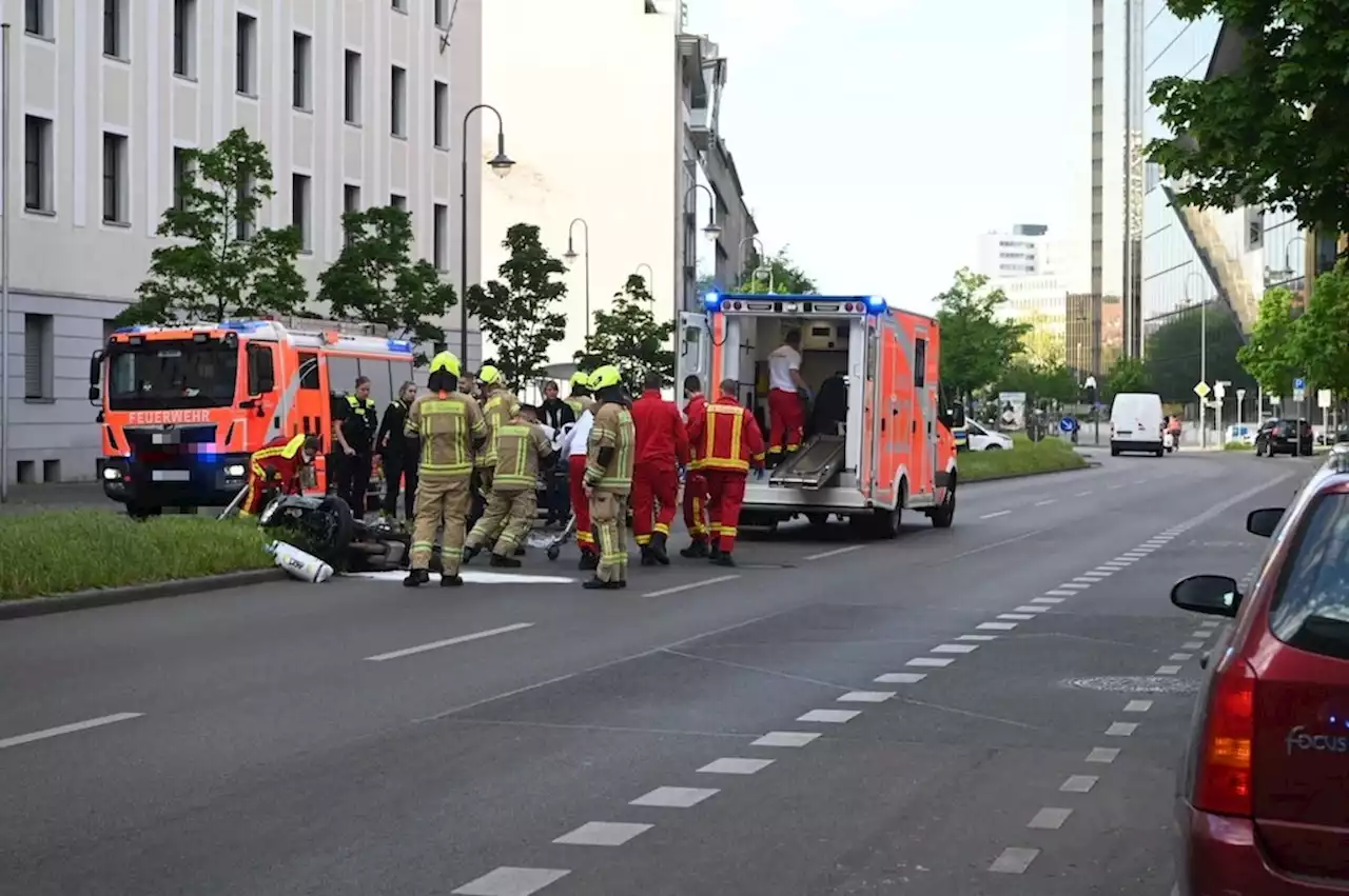 Berlin-Mitte: Motoradfahrer bei Unfall schwer verletzt