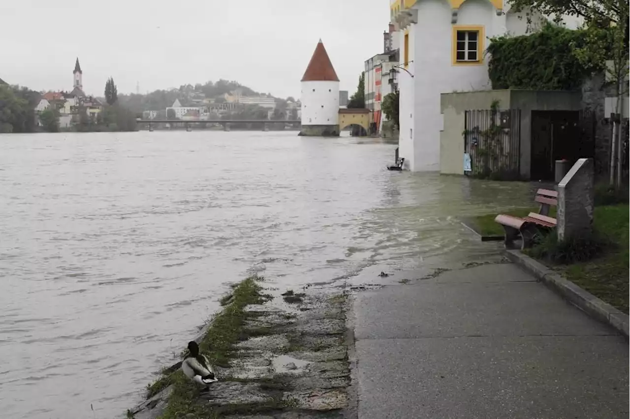 Leichtes Hochwasser nach Regen in Niederbayern