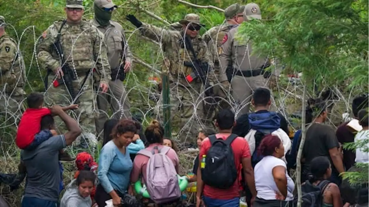 Migrants racing against tough new asylum rules at U.S.-Mexico border | CBC News