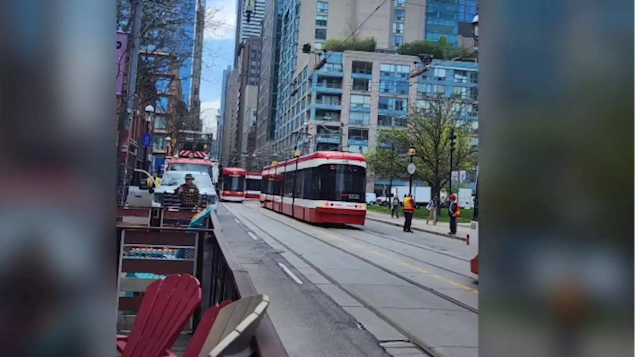 TTC crews working to restore service following streetcar derailment in downtown Toronto