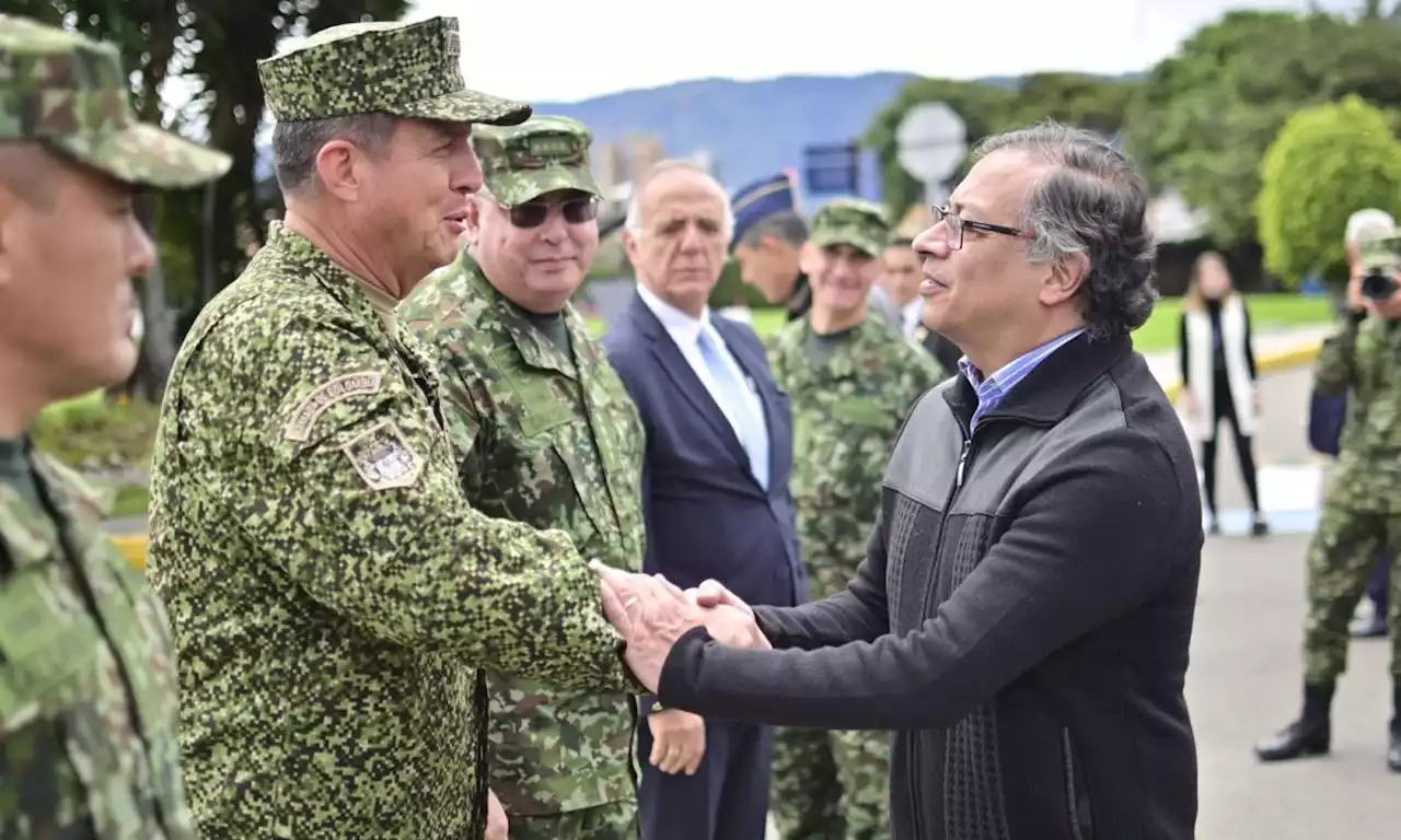 Gustavo Petro hace llamado a las Fuerzas Militares a combatir las economías ilícitas