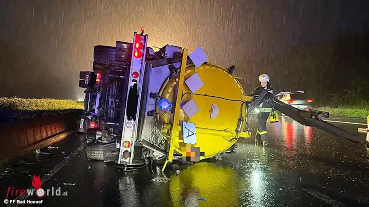 D: Umgestürzter Klärschlamm-Sattelschlepper mit eingeschlossenem Lenker auf der BAB 3 bei Bad Honnef