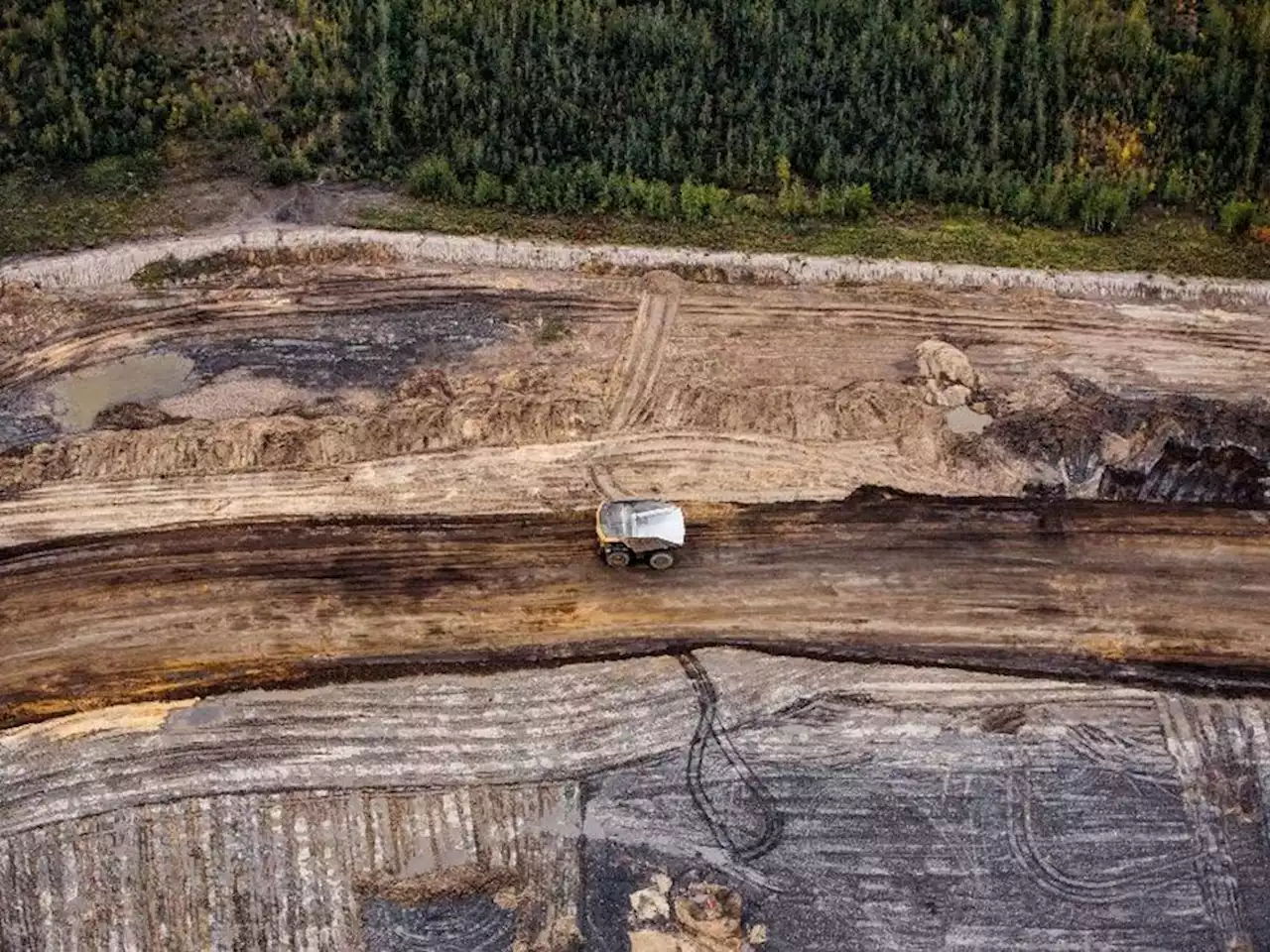 Oilsands face wildfire threat as temperatures rise in Alberta oilpatch