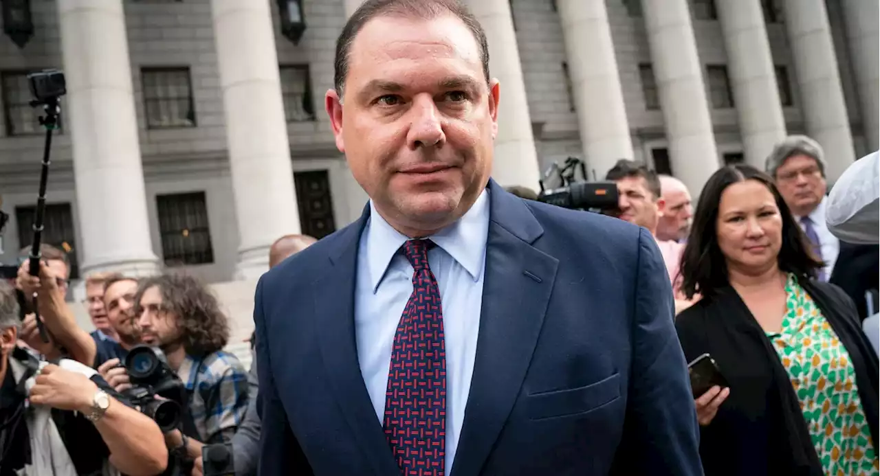 U.S. Supreme Court partially wipes out former Gov. Cuomo aide’s corruption conviction