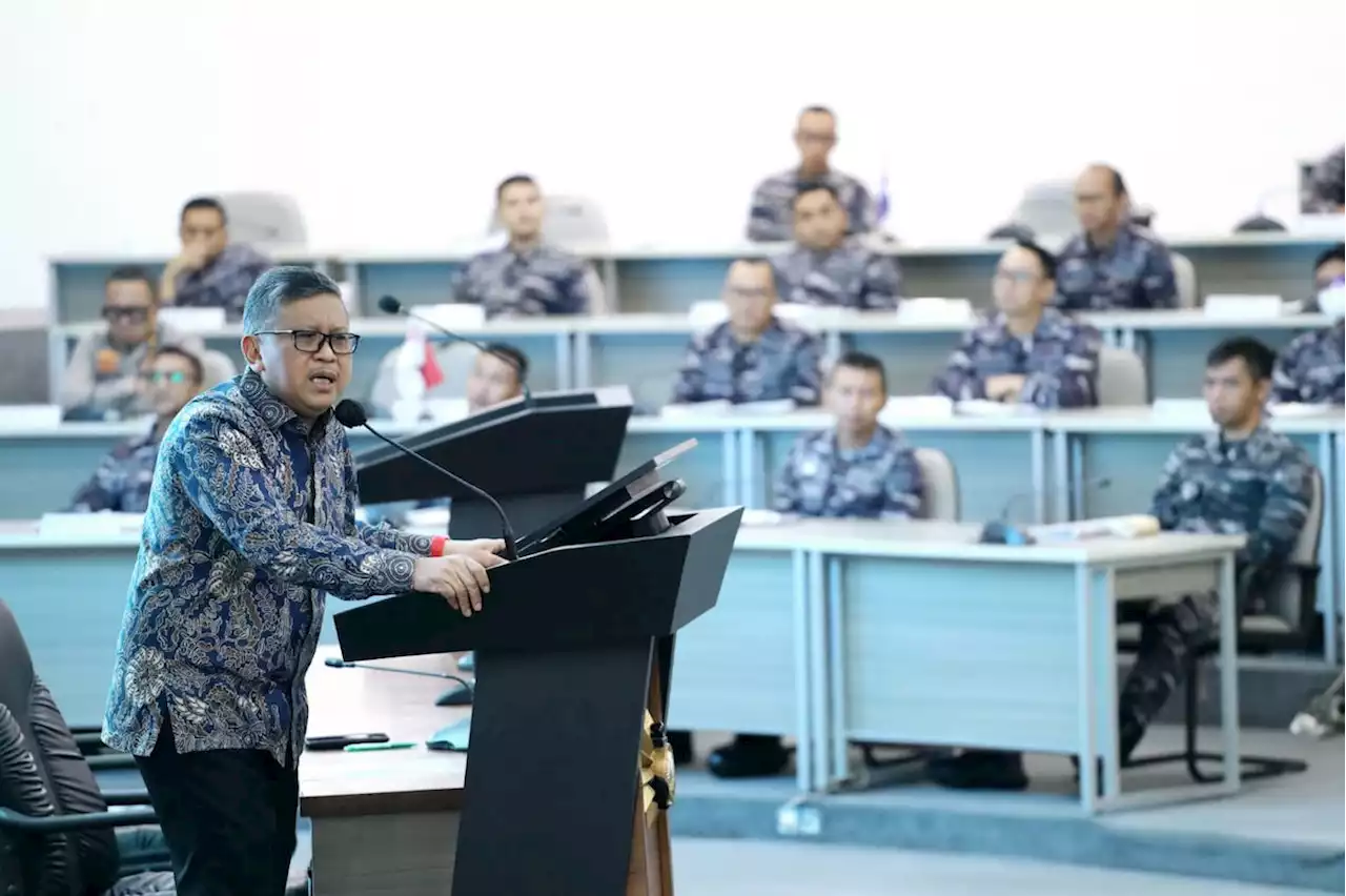 Di Depan Perwira TNI, Hasto Beber Sedikit Visi & Misi Geopolitik Ganjar Pranowo