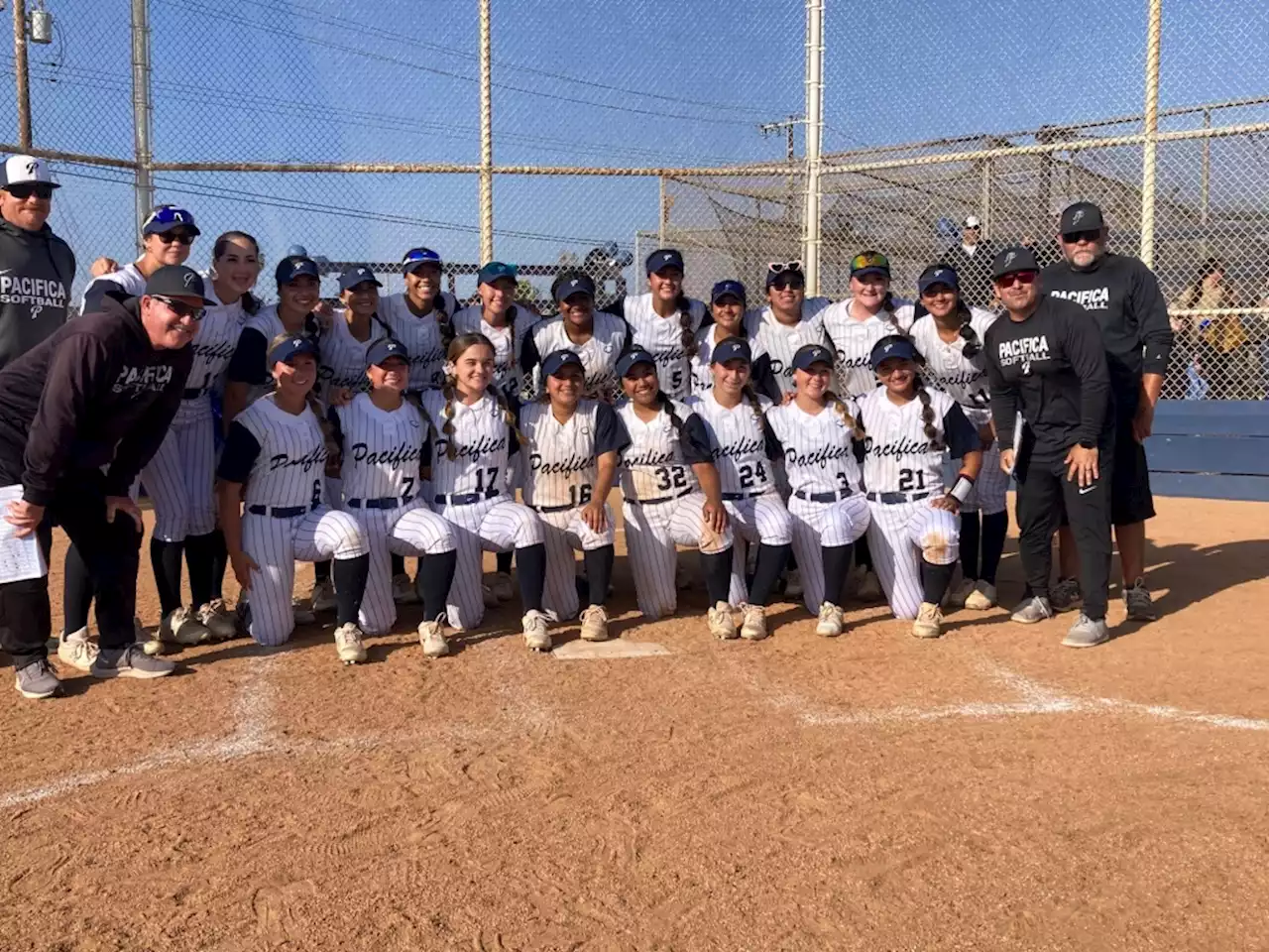 Pacifica softball stays hot, beats Oaks Christian to reach CIF-SS Division 1 final