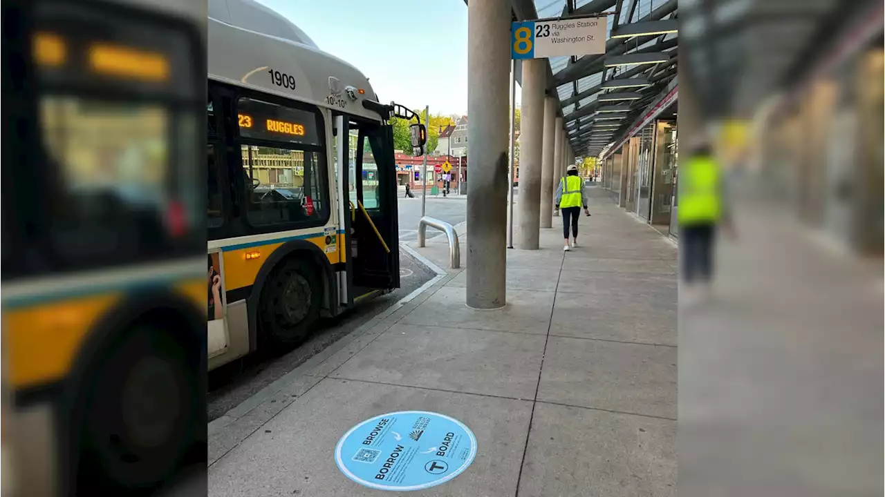 Boston Rolls Out Free Digital Libraries at Some Bus Stops