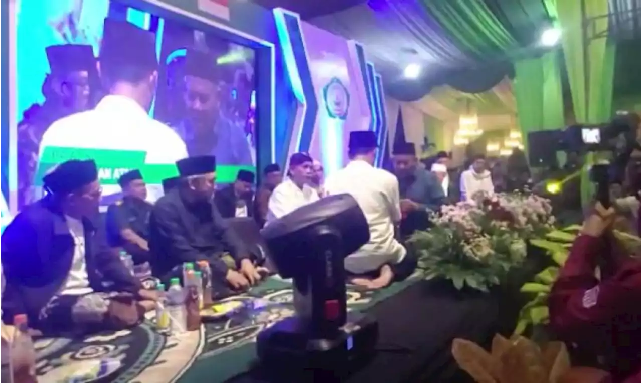 PWNU DKI: Masyarakat NU Masih Tunggu Keseriusan Ustaz Hanan Attaki |Republika Online