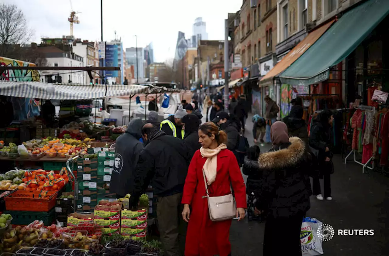 UK economy grows 0.1% in first quarter of 2023 despite March drop