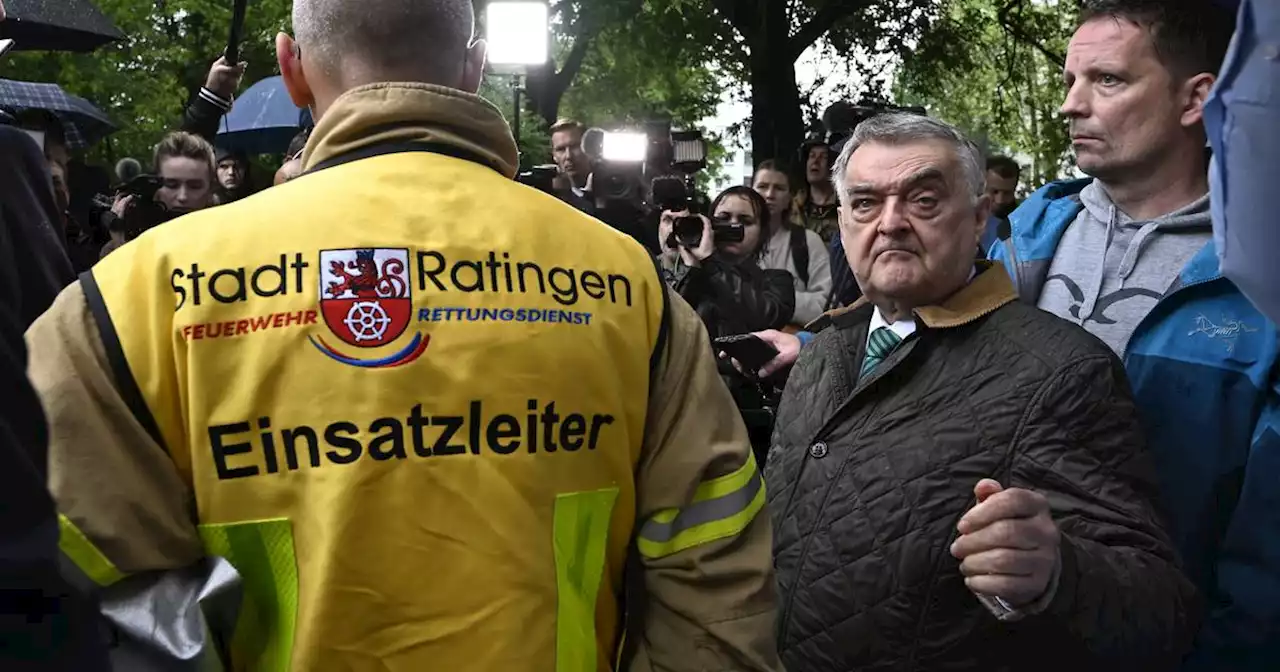 Reul nach Explosion in Ratingen: „Klingt nicht gut“— Zustand der verletzten Einsatzkräfte weiter schlecht