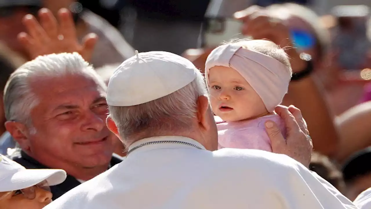 Pope says only rich can afford to have children in Italy - SABC News