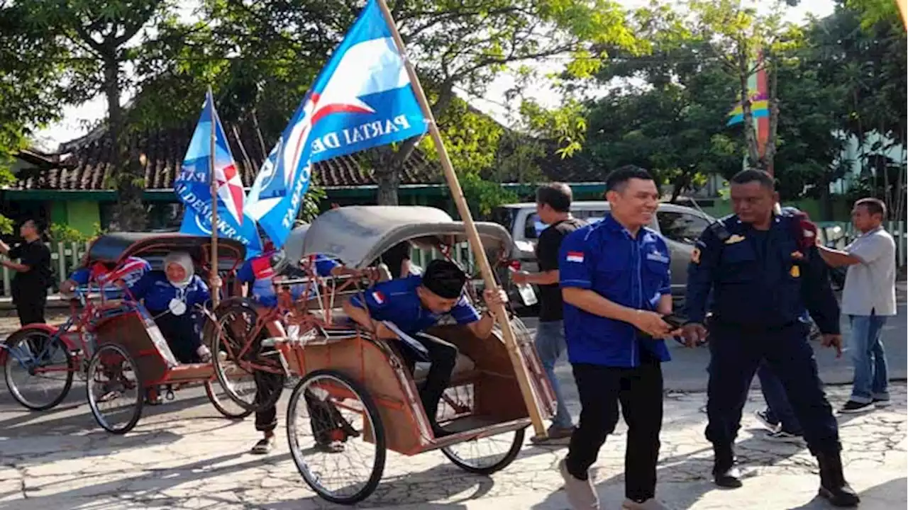 20 Becak Antar Bacaleg Partai Demokrat Daftar ke KPU Sragen