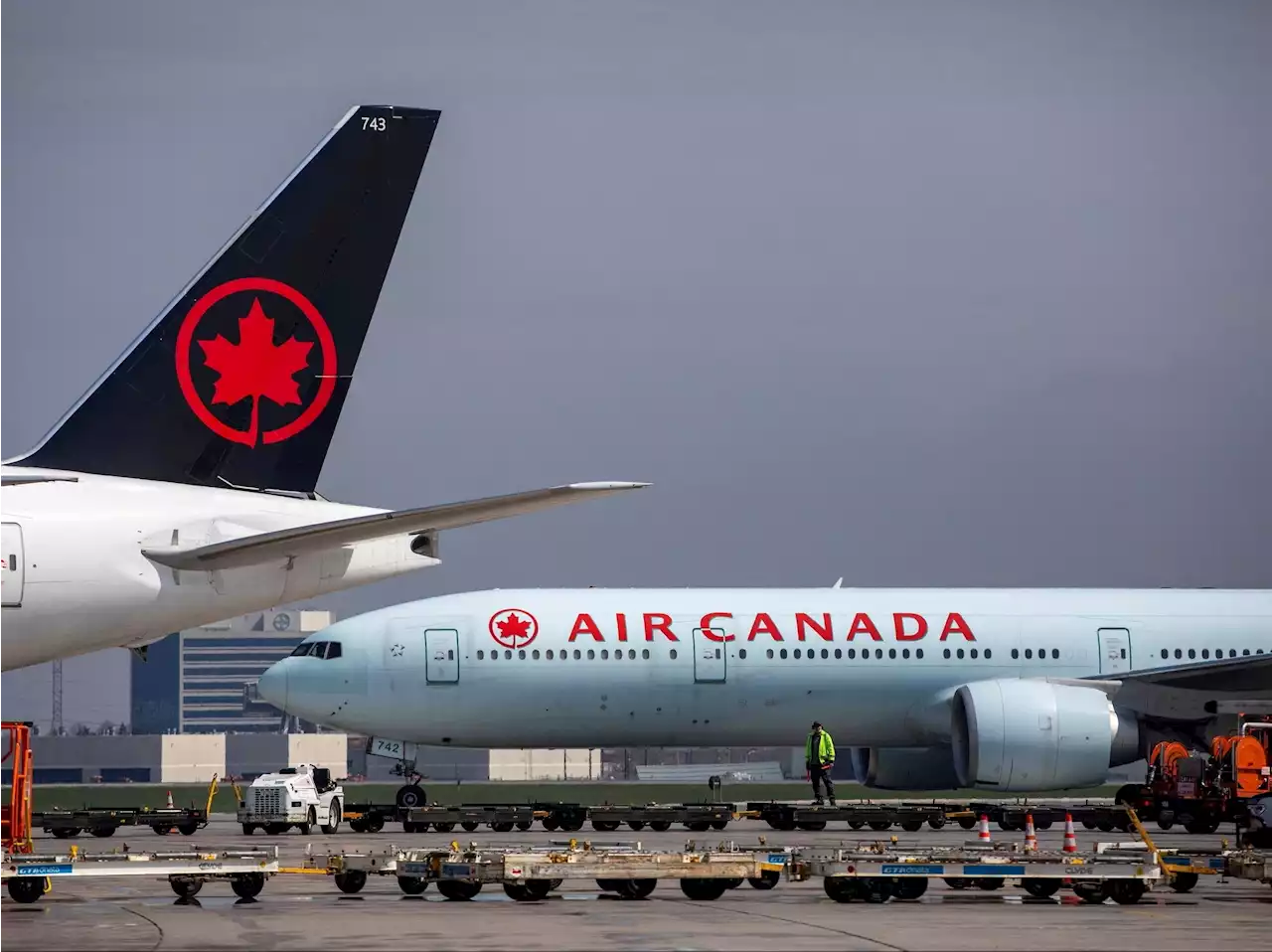 Air Canada posts smaller-than-expected loss on solid travel demand