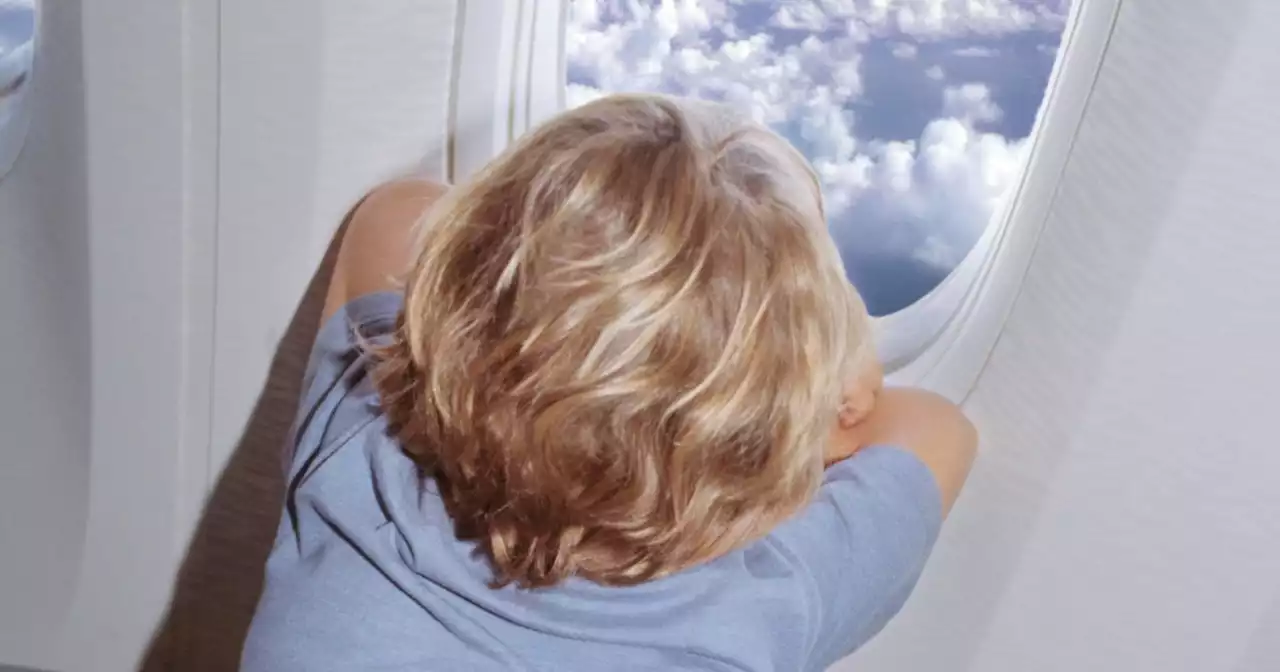 One dad left his kids in coach while he flew first class, and the internet is divided