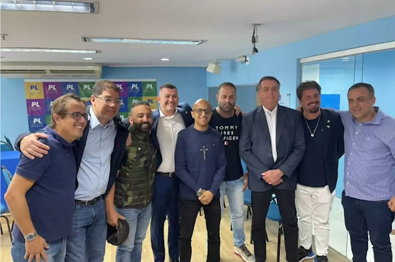 Bolsonaro começa a turbinar nome de Flávio à prefeitura do Rio