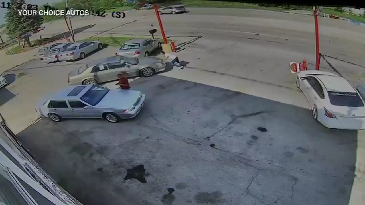 Crestwood car dealership manager nearly run over by car thief