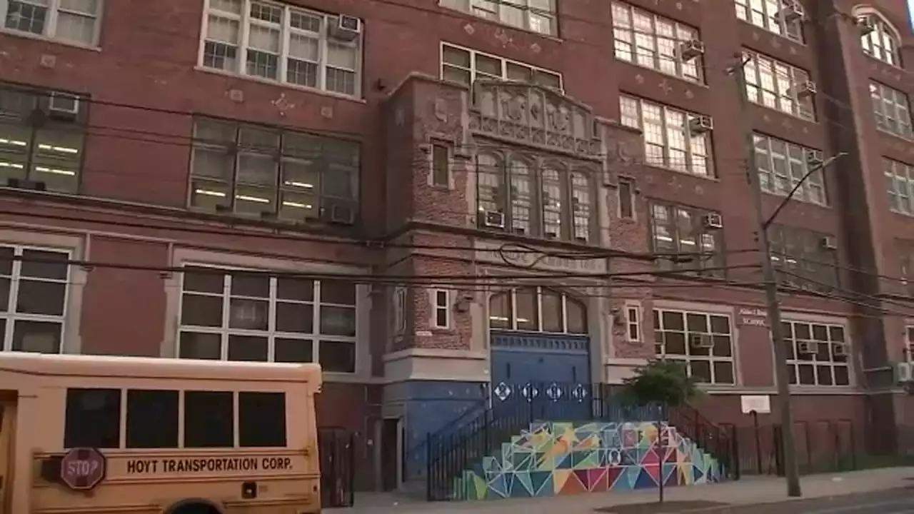 Another bus of migrants arrives as NYC plans to use Brooklyn school gym for housing