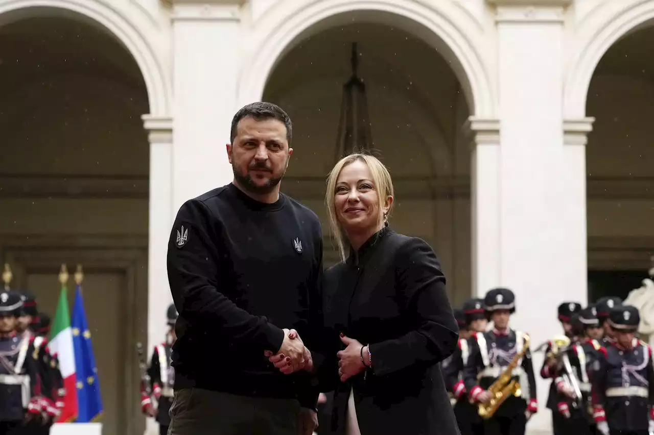 'We're at your side,' Italian president tells Zelenskyy in Rome before Ukraine leader meets pope