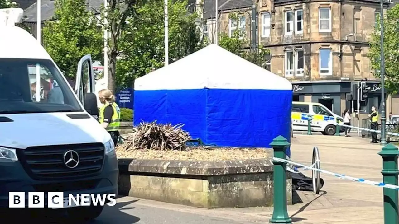 Man, 58, found dead overnight in Johnstone town square