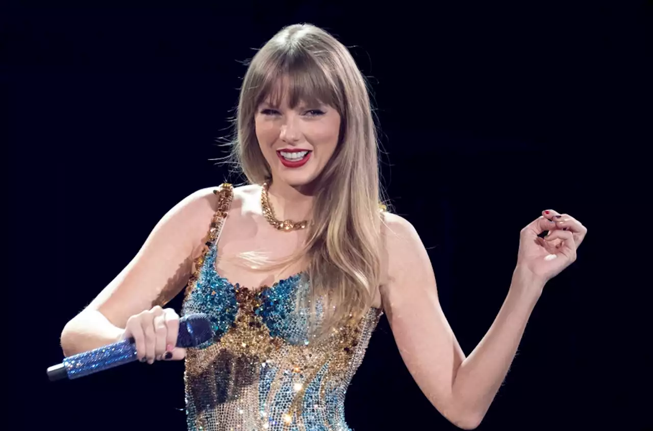 Taylor Swift Gives Shout-Out to Blake Lively’s Kids at Philadelphia Eras Tour Concert: Watch