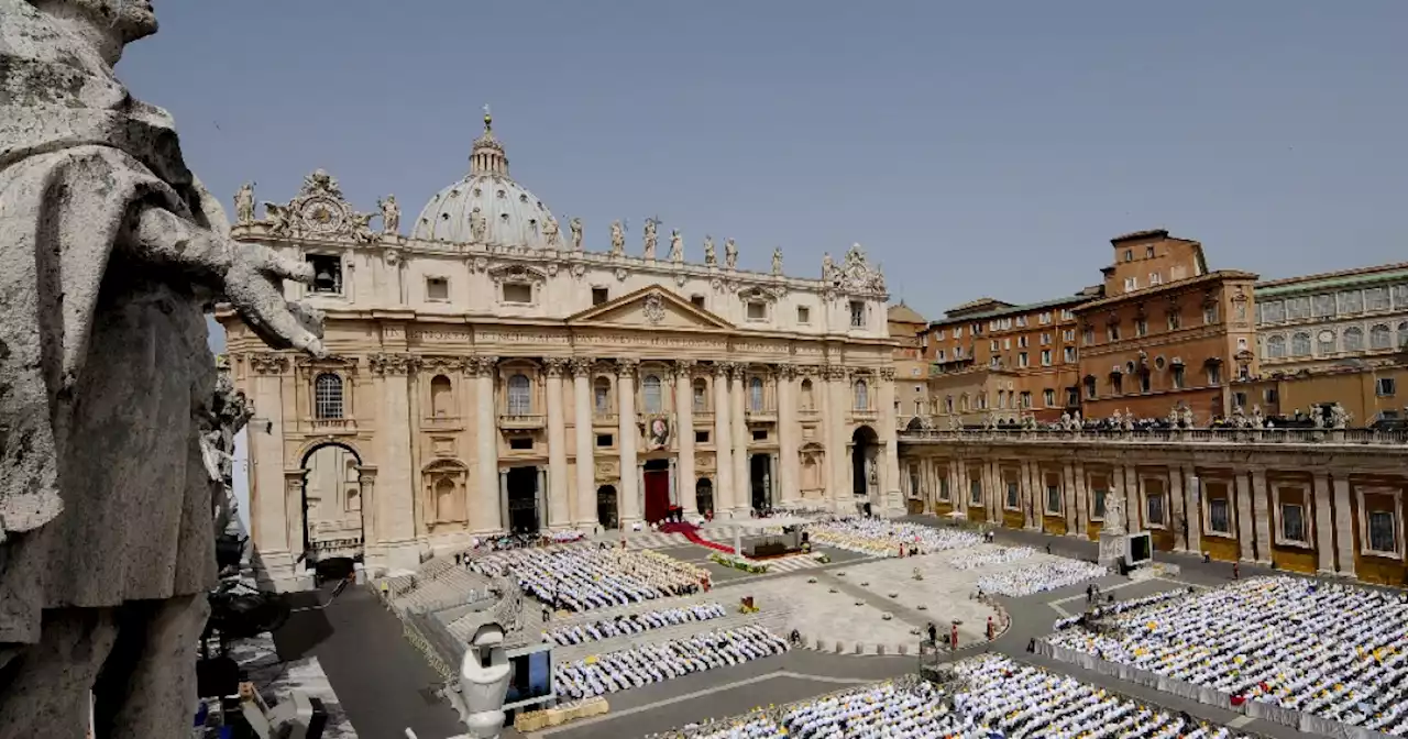 El Vaticano reconoce que 'no será posible resolver' todos los casos de pederastia en la Iglesia