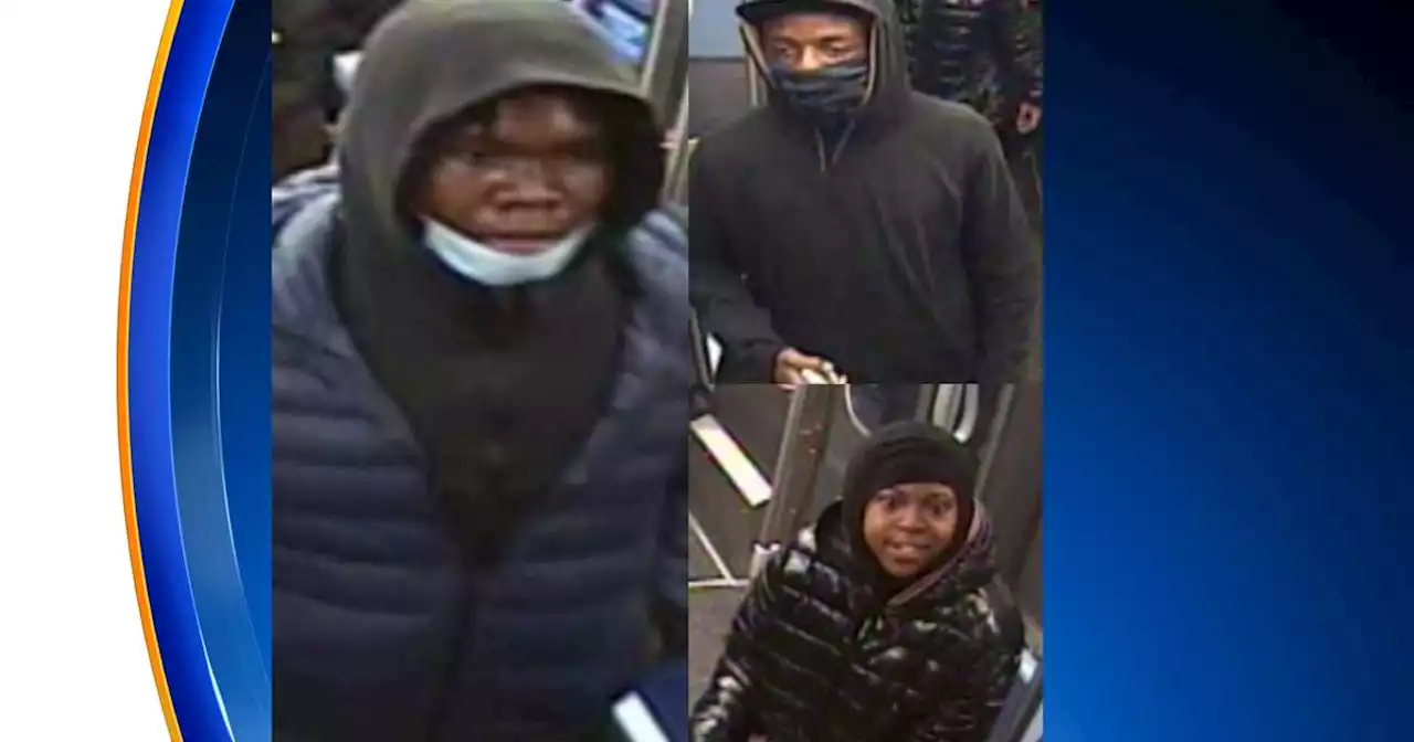 Police seek 3 suspects in armed robbery on CTA Dearborn Blue Line platform