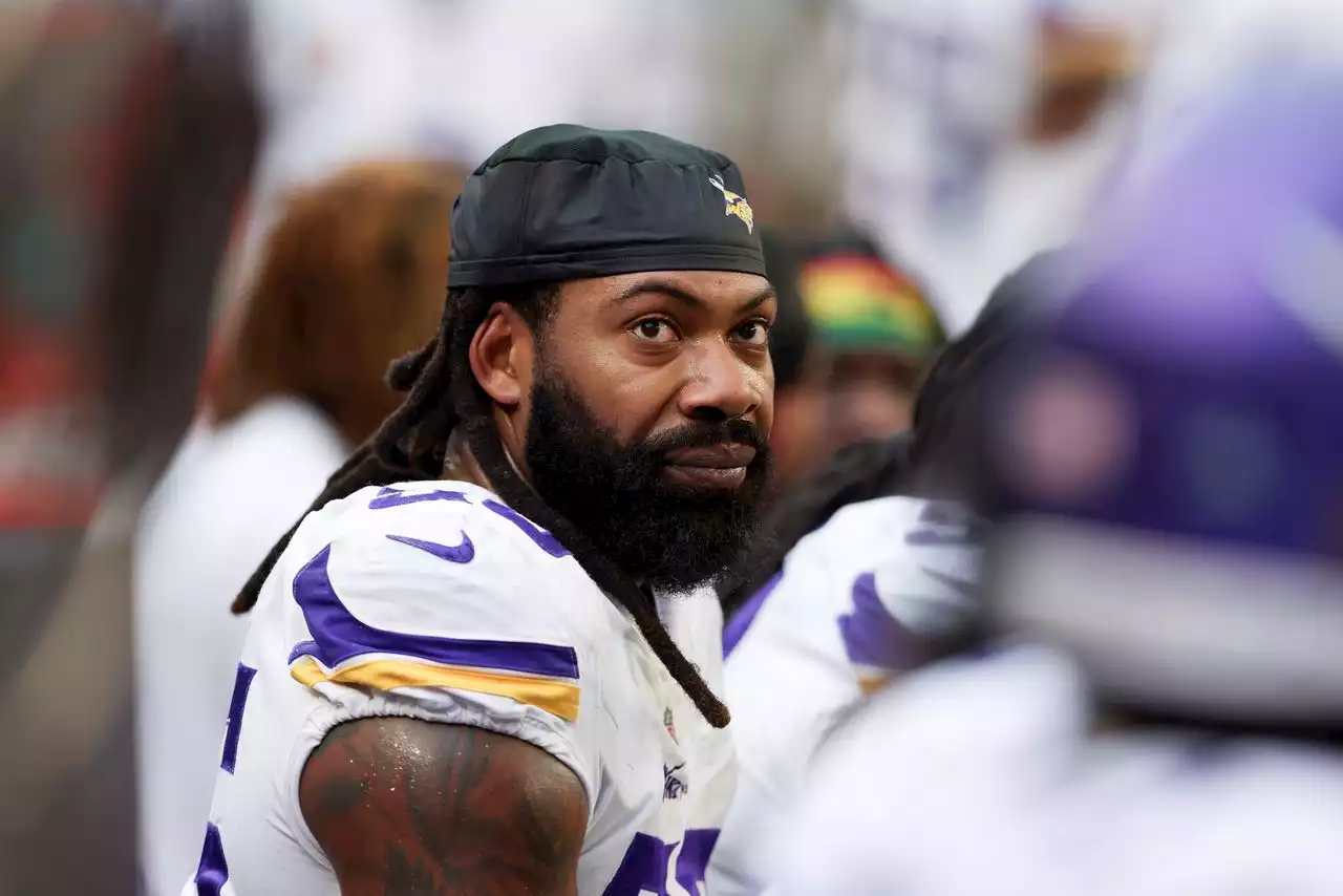 Browns trade for Pro Bowl edge rusher Za’Darius Smith, send draft picks to Vikings