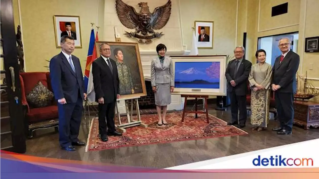 Istri Shinzo Abe Dihadiahi Lukisan Gunung Fuji Karya SBY