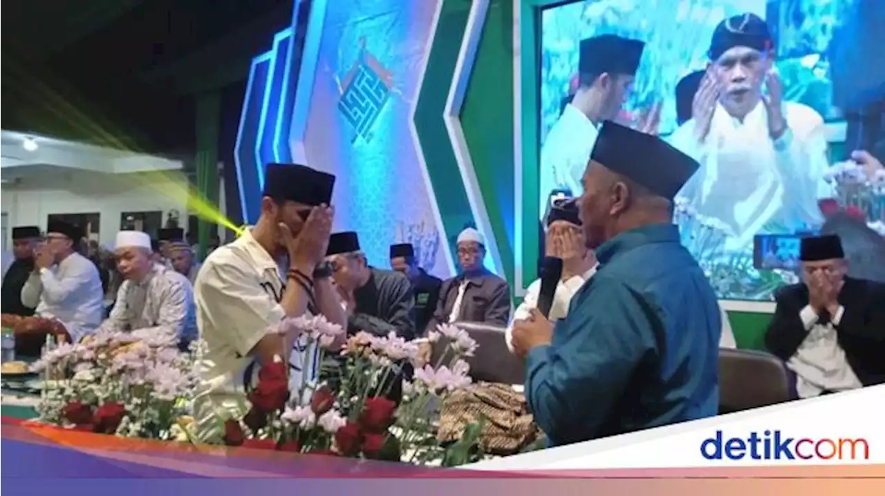 Sederet Fakta Ustaz Hanan Attaki Dibaiat Jadi Warga NU