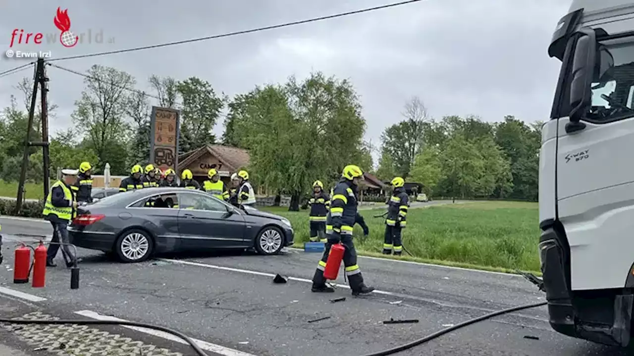 Stmk: Eingeschlossene Lenkerin nach Pkw-Kollision mit Lastwagen bei Bad Radkersburg