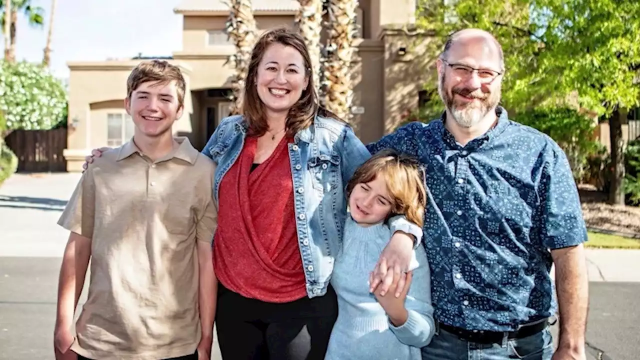 Former foster family in Arizona adopts siblings