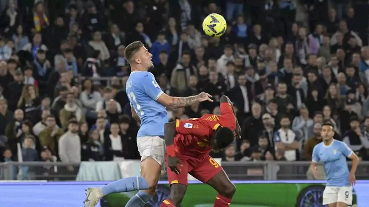 Milinkovic salva la Lazio al 94': col Lecce è solo 2-2