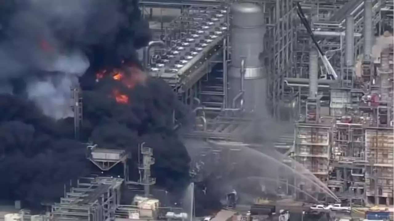 3 Shell chemical plant contractors file lawsuit nearly week after Deer Park facility fire