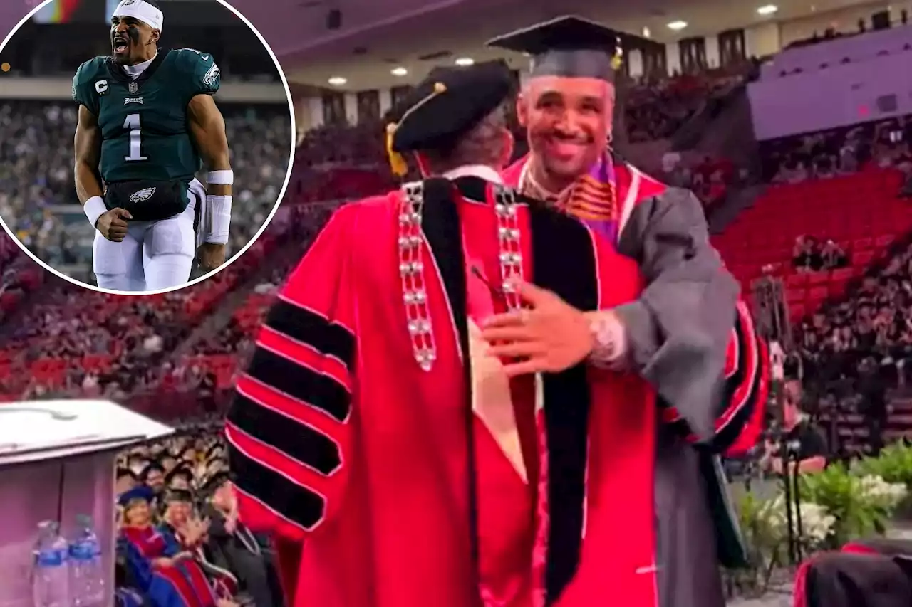 Eagles’ Jalen Hurts caps historic offseason with an Oklahoma master’s degree